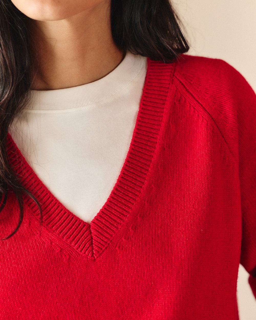 Le pull en cachemire avec col en V